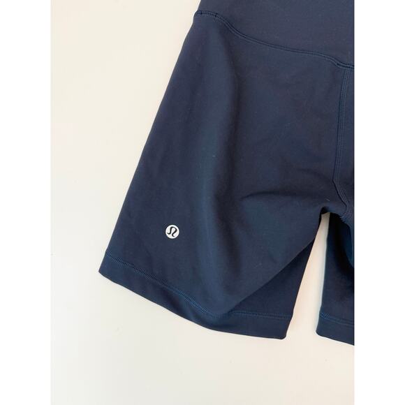 Lululemon Wunder train biker shorts - size 6, 6" inseam - Picture 4 of 5